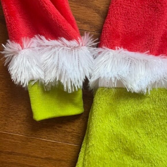 Dr. Seuss The Grinch Kid's Union Suit Pajamas - Picture 8 of 16